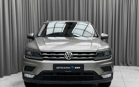 Volkswagen Tiguan II, 2017 год, 2 500 000 рублей, 2 фотография