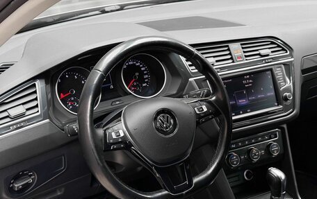 Volkswagen Tiguan II, 2017 год, 2 500 000 рублей, 8 фотография