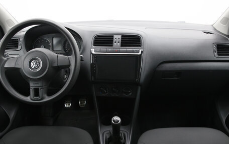 Volkswagen Polo VI (EU Market), 2011 год, 550 000 рублей, 3 фотография