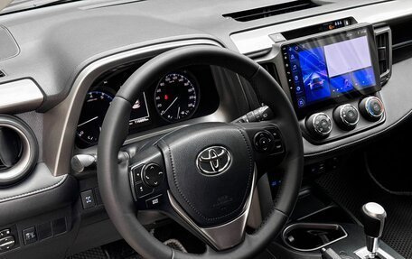 Toyota RAV4, 2017 год, 2 490 000 рублей, 10 фотография