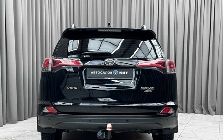 Toyota RAV4, 2017 год, 2 490 000 рублей, 5 фотография