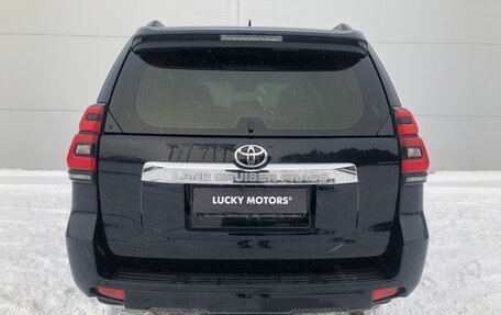 Toyota Land Cruiser Prado 150 рестайлинг 2, 2018 год, 5 394 000 рублей, 8 фотография