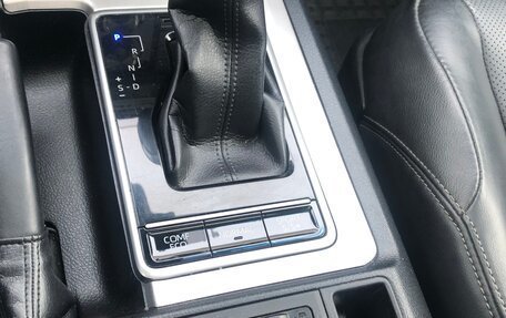 Toyota Land Cruiser Prado 150 рестайлинг 2, 2018 год, 5 394 000 рублей, 20 фотография