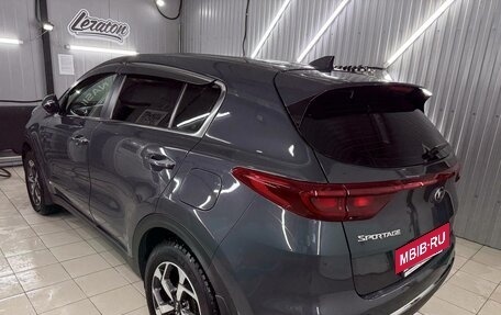 KIA Sportage IV рестайлинг, 2020 год, 2 400 000 рублей, 7 фотография