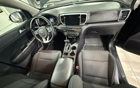 KIA Sportage IV рестайлинг, 2020 год, 2 400 000 рублей, 25 фотография