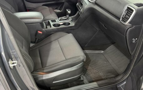 KIA Sportage IV рестайлинг, 2020 год, 2 400 000 рублей, 26 фотография