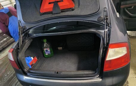 Audi A4, 2003 год, 700 000 рублей, 11 фотография