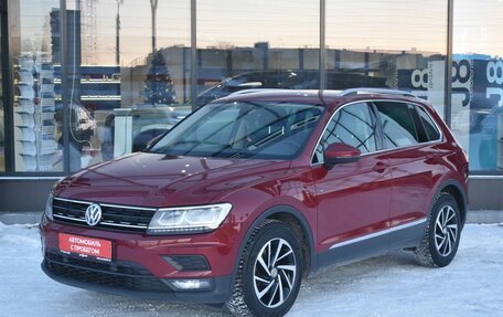 Volkswagen Tiguan II, 2018 год, 1 955 000 рублей, 1 фотография