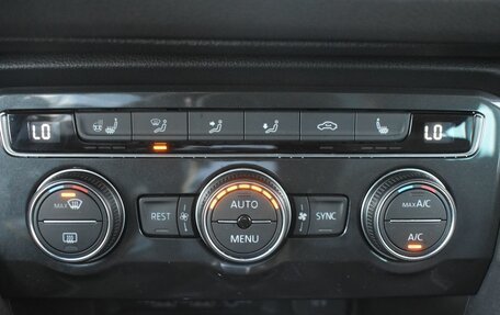 Volkswagen Tiguan II, 2018 год, 1 955 000 рублей, 14 фотография