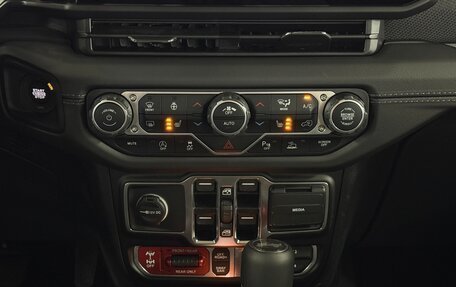 Jeep Wrangler, 2025 год, 8 390 000 рублей, 30 фотография