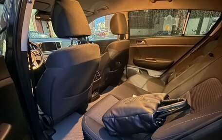 KIA Sportage IV рестайлинг, 2021 год, 2 350 000 рублей, 3 фотография