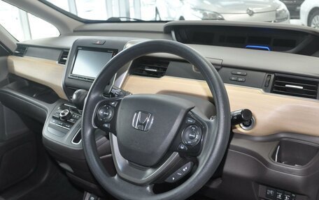 Honda Freed II, 2018 год, 1 550 000 рублей, 11 фотография