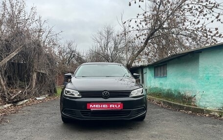 Volkswagen Jetta VI, 2013 год, 975 000 рублей, 5 фотография