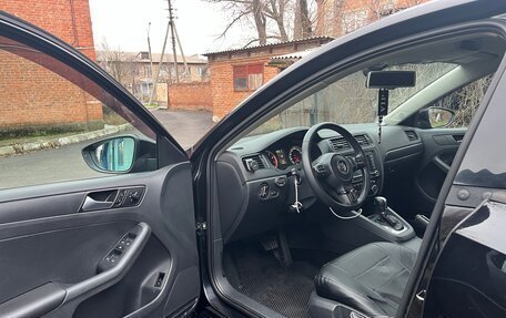 Volkswagen Jetta VI, 2013 год, 975 000 рублей, 15 фотография