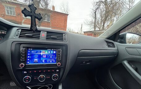 Volkswagen Jetta VI, 2013 год, 975 000 рублей, 19 фотография