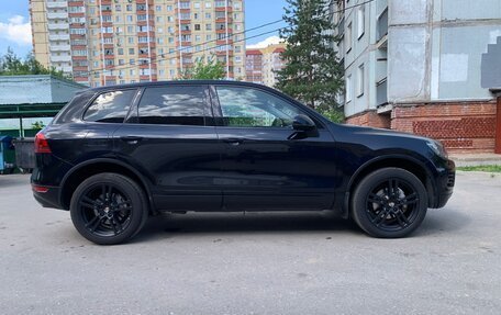 Volkswagen Touareg III, 2011 год, 2 899 999 рублей, 1 фотография