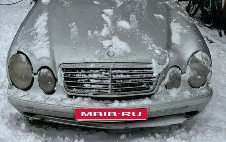 Mercedes-Benz CLK-Класс, 1998 год, 200 000 рублей, 2 фотография