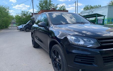 Volkswagen Touareg III, 2011 год, 2 899 999 рублей, 3 фотография