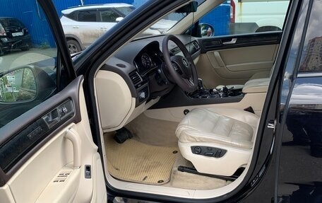 Volkswagen Touareg III, 2011 год, 2 899 999 рублей, 11 фотография