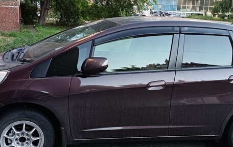 Honda Fit III, 2011 год, 820 000 рублей, 3 фотография