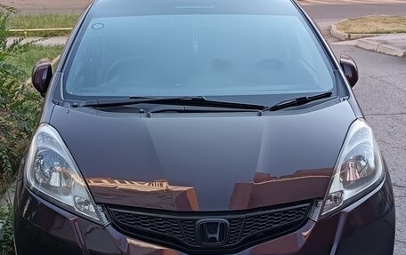 Honda Fit III, 2011 год, 820 000 рублей, 2 фотография
