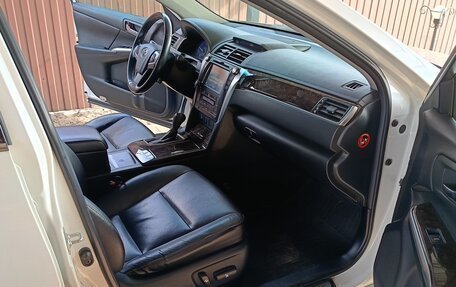 Toyota Camry, 2016 год, 1 750 000 рублей, 3 фотография