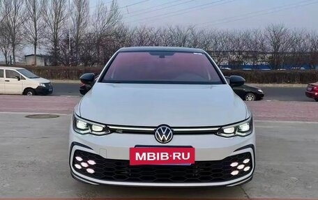 Volkswagen Golf VIII, 2023 год, 2 380 000 рублей, 2 фотография