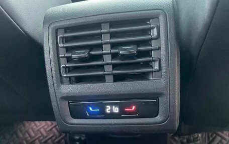 Volkswagen Golf VIII, 2023 год, 2 380 000 рублей, 11 фотография