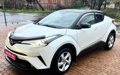 Toyota C-HR I рестайлинг, 2018 год, 2 100 000 рублей, 1 фотография