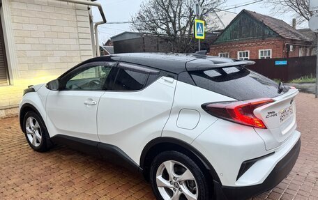 Toyota C-HR I рестайлинг, 2018 год, 2 100 000 рублей, 3 фотография