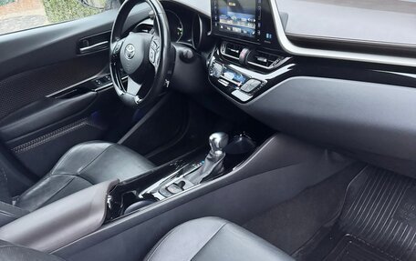 Toyota C-HR I рестайлинг, 2018 год, 2 100 000 рублей, 8 фотография