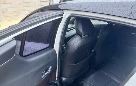 Toyota C-HR I рестайлинг, 2018 год, 2 100 000 рублей, 10 фотография