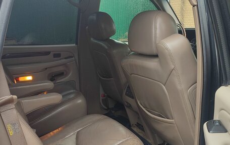 GMC Yukon III, 2002 год, 800 000 рублей, 6 фотография