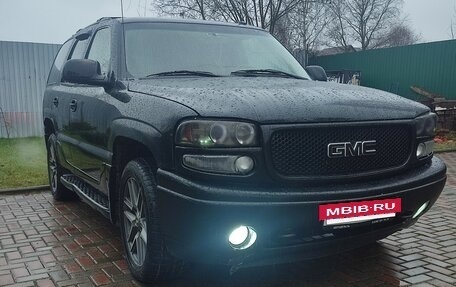 GMC Yukon III, 2002 год, 800 000 рублей, 2 фотография