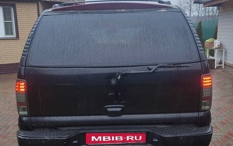 GMC Yukon III, 2002 год, 800 000 рублей, 5 фотография