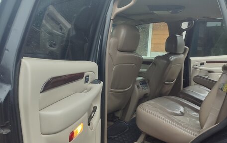 GMC Yukon III, 2002 год, 800 000 рублей, 8 фотография