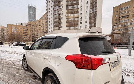 Toyota RAV4, 2013 год, 1 499 999 рублей, 13 фотография