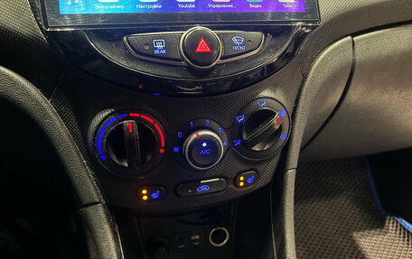 Hyundai Solaris II рестайлинг, 2016 год, 850 000 рублей, 20 фотография