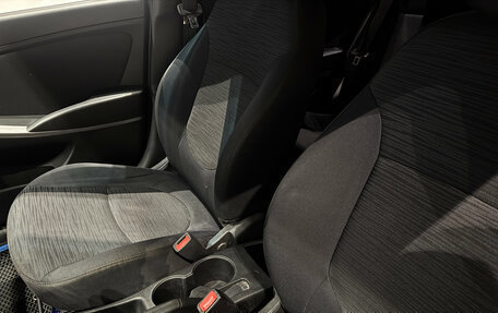 Hyundai Solaris II рестайлинг, 2016 год, 850 000 рублей, 22 фотография