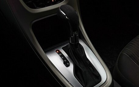 Opel Astra J, 2011 год, 760 000 рублей, 12 фотография