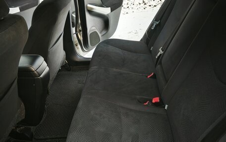 Toyota Prius, 2015 год, 1 650 000 рублей, 21 фотография