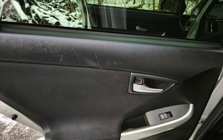 Toyota Prius, 2015 год, 1 650 000 рублей, 20 фотография