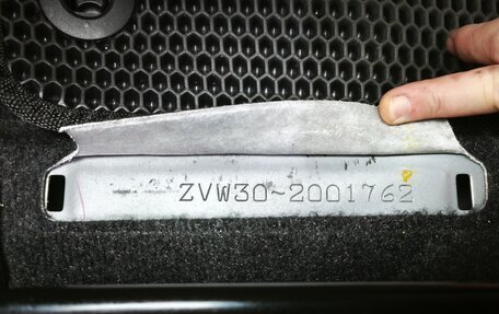 Toyota Prius, 2015 год, 1 650 000 рублей, 27 фотография