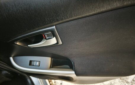 Toyota Prius, 2015 год, 1 650 000 рублей, 36 фотография