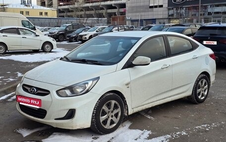 Hyundai Solaris II рестайлинг, 2013 год, 650 000 рублей, 2 фотография