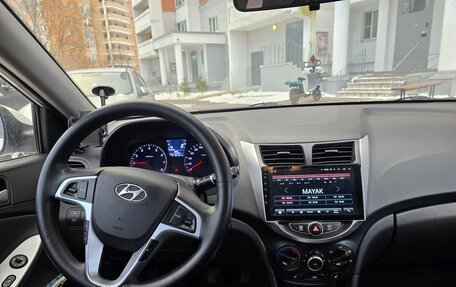 Hyundai Solaris II рестайлинг, 2013 год, 650 000 рублей, 12 фотография