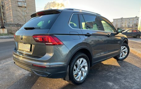 Volkswagen Tiguan II, 2021 год, 3 200 000 рублей, 3 фотография