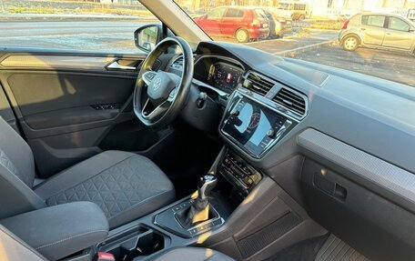 Volkswagen Tiguan II, 2021 год, 3 200 000 рублей, 14 фотография