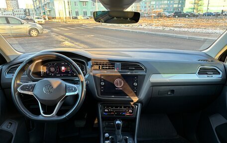 Volkswagen Tiguan II, 2021 год, 3 200 000 рублей, 16 фотография