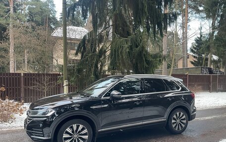 Volkswagen Touareg III, 2019 год, 6 200 000 рублей, 2 фотография